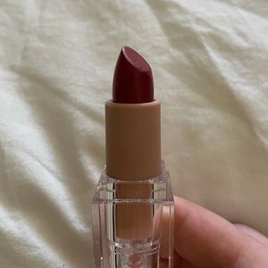KKW Beauty Red Créme Lipstick in Cherry Pop